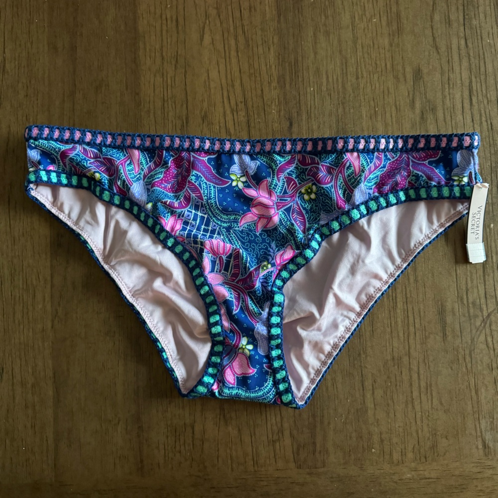 Victorias Secret Swim orchid Bali crochet bottom large